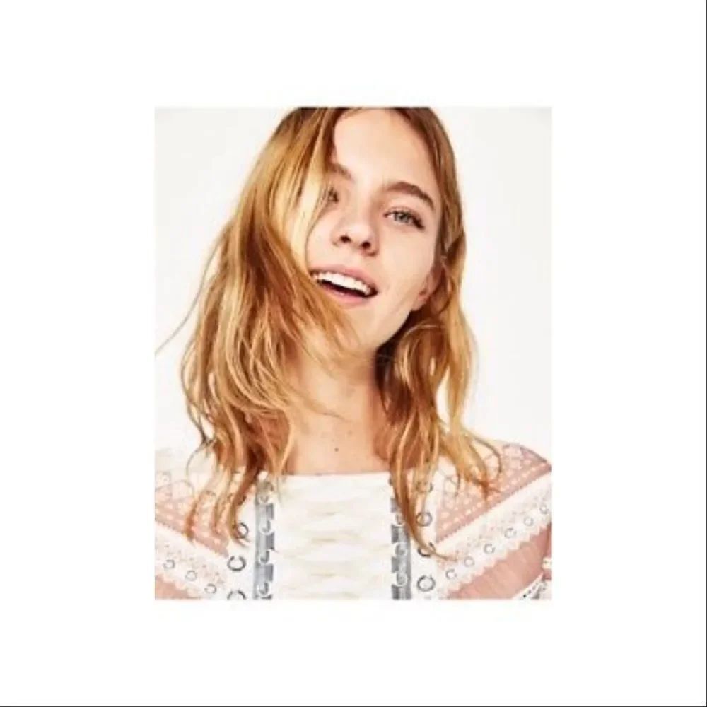 ✨ZARA PRINTED T-SHIRT✨ - Picture 3 of 6